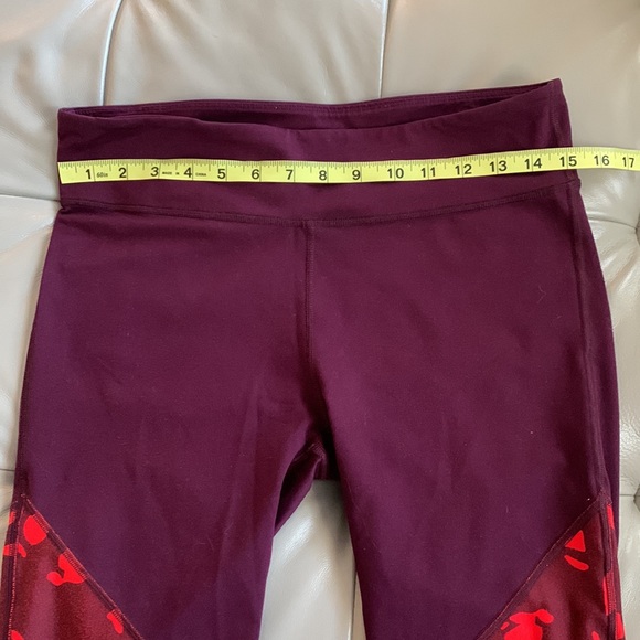 Fabletics Salar Statement PowerHold Capri - Picture 6 of 10
